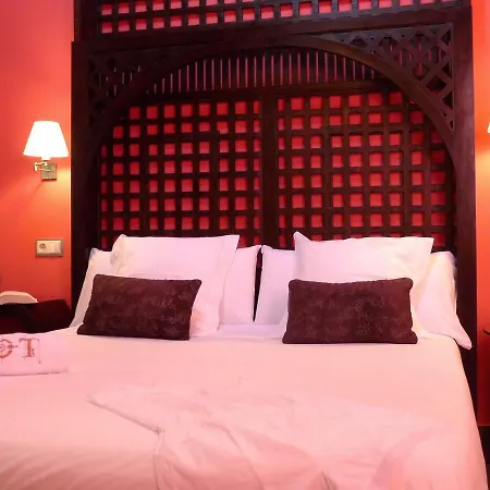 Eco Boutique & Capitulo Trece - Adults Only