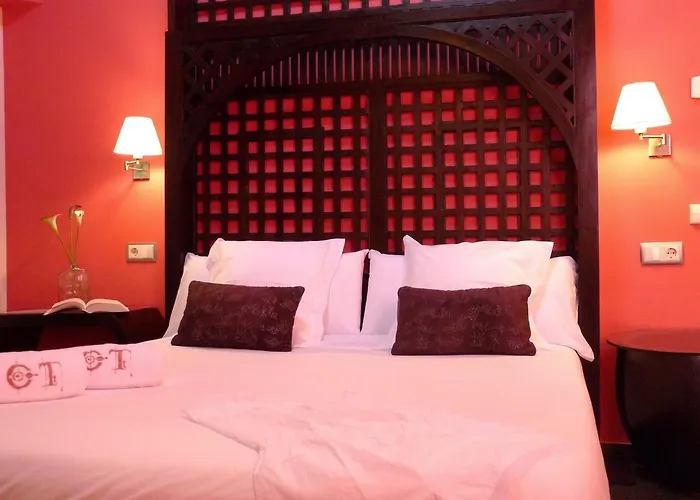 Eco Boutique & Capitulo Trece - Adults Only