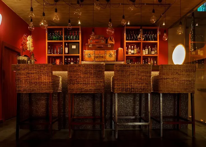 Eco Boutique & Capitulo Trece - Adults Only Отель Мадеруэло