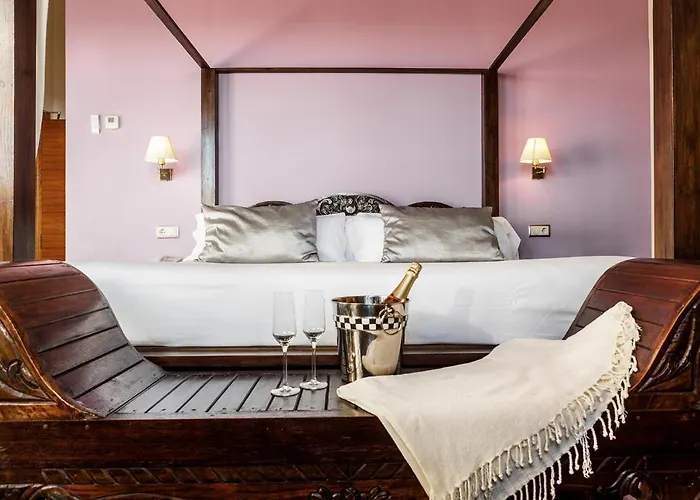 Hotel Eco Boutique & Capitulo Trece - Adults Only