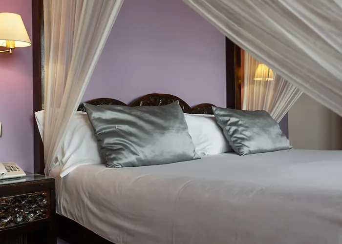 Отель Eco Boutique & Capitulo Trece - Adults Only 3*