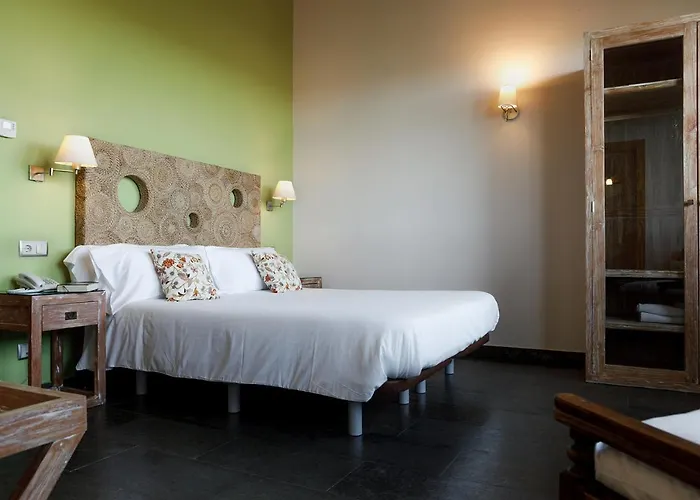 Eco Boutique & Capitulo Trece - Adults Only Отель 3*